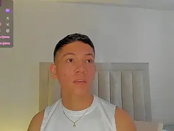 Stripchat Free Live Porn of JulianRose_1