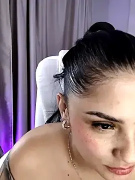 Stripchat Nude Webcam of Julieta92_