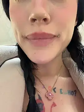 Stripchat Nude Webcam of Melissa_crazy