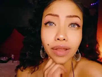 Stripchat Adult Webcams of ElyaQuinn