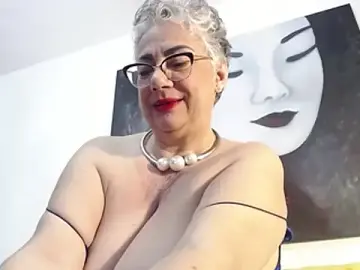 Stripchat Free Porn Cam of QueenfeeKaterina