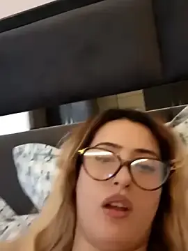 Stripchat Free Live Porn of __SARISEXSY__