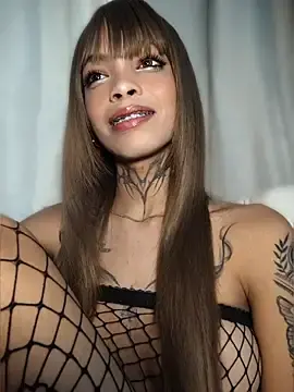 Stripchat Watch Live Sex Cams of DoriDelux20