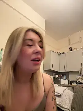 Stripchat Sex Cam of THE_CHEEKY_ALPHA