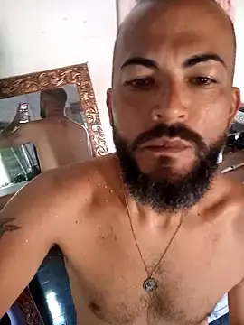 Stripchat Live Sex Cam of guianjo