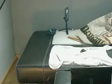 Stripchat Adult Video Chat of slavic_boy_39