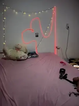 Stripchat Free Porn Cam of Antonellastrip_