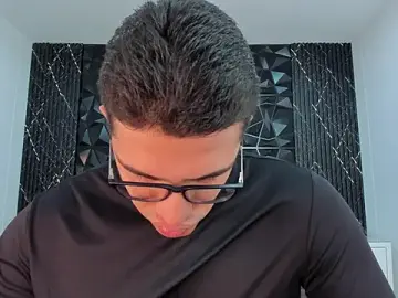 Stripchat Watch Live Sex Cams of JeffDaltton