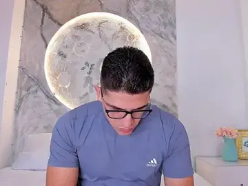 Stripchat Live Sex Cam of JeffDaltton