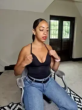Stripchat Live Porn of QueenTricks1
