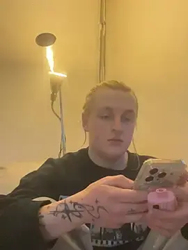 Stripchat Live Sex Cam of nathyboi17