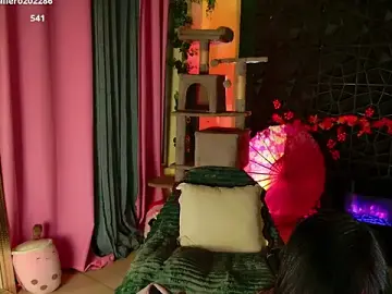 Stripchat Adult Webcam of Ari-Nana