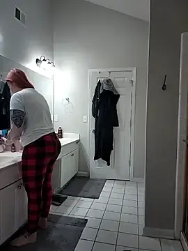 Stripchat Adult Webcam of HollyTattoo