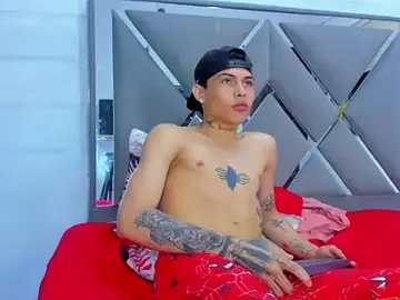 Stripchat Sex Chat of Tommy_Sex19