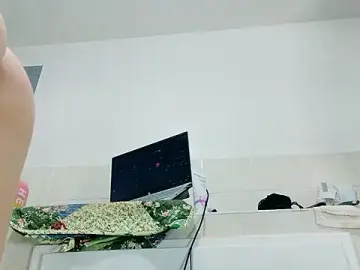 Stripchat Free Porn Cam of __marina__
