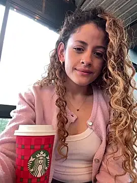 Stripchat Free Porn Cam of alana15