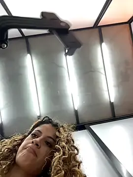 Stripchat Live Sex Cam of alana15