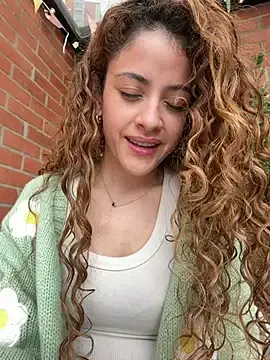 Stripchat Live Sex of alana15