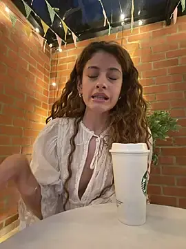 Stripchat Free Porn Cam of alana15