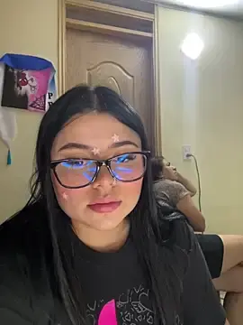 Stripchat Live Sex Cam of alissonfernandez_