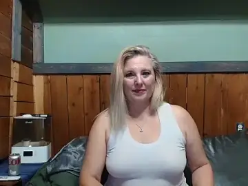 Stripchat Best Webcam of lisaxlovexxx