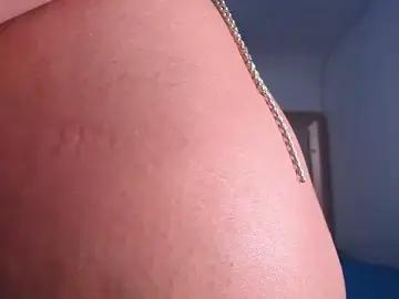 Stripchat Live Sex of sara__stone1