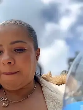 Stripchat Free Live Porn of Ariana-07