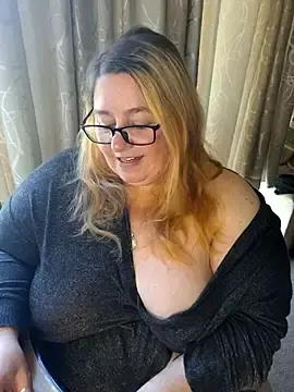 Stripchat Free Live Porn of Iceprincess2bad4u