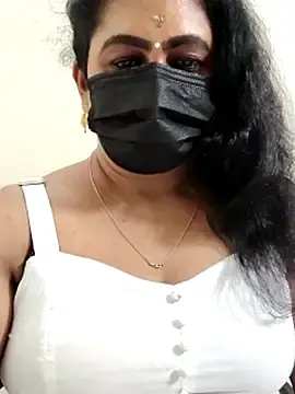 Stripchat Live Sex Cam of Sweetie_swetha37