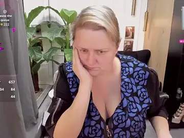 Stripchat Sex Chat of ScarlettSoft