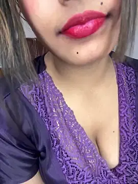 Stripchat Free Live Porn of HOTTY-TINA