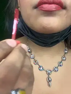 Stripchat Live Sex Cam of HOTTY-TINA