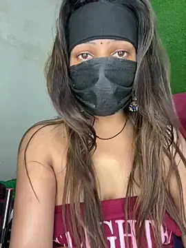 Stripchat Free Live Porn of HOTTY-TINA