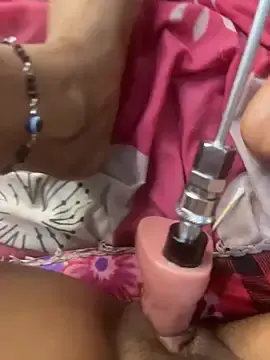 Stripchat Live Porn of HOTTY-TINA