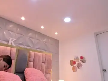 Stripchat Free Porn Cam of Charlotte_Ice1