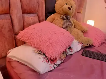 Stripchat Free Porn Cam of Charlotte_Ice1