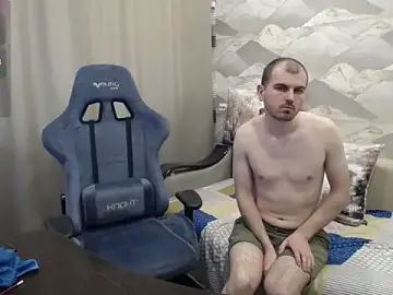 Stripchat Live Sex Cam of SerzhKorol1