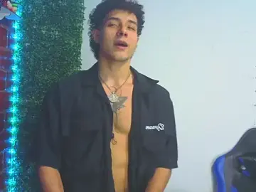 Stripchat Free Porn Cam of Demitryo