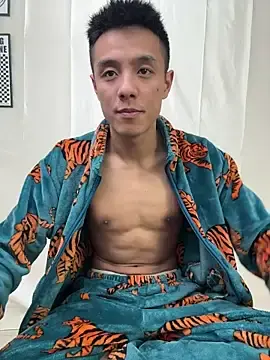 Stripchat Nude Webcam of XiaoLin-01