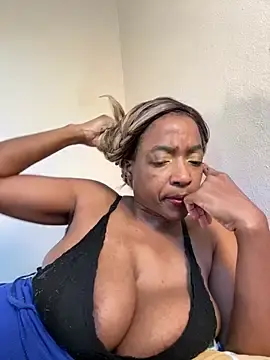 Stripchat Live Porn of JuicyJamaican