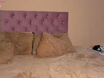 Stripchat Live Porn of amira_cute2