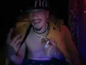 Stripchat Free Porn Cam of badboy366