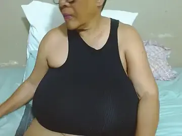 Stripchat Nude Webcam of DairyQueen2