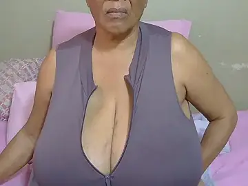 Stripchat Live Porn of DairyQueen2