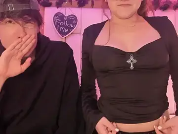 Stripchat Adult Webcam of Daphne_And_Roger