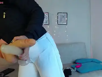 Stripchat Live Porn of Sweet_Bella_Valery