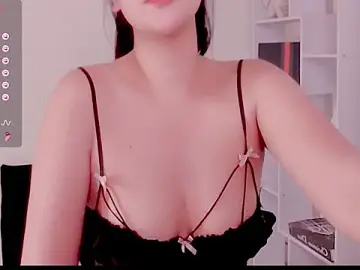 Stripchat Free Porn Cam of Nina_2025