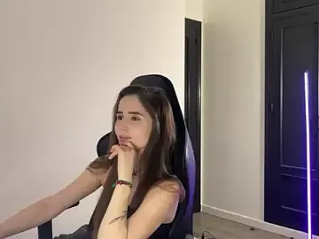 Stripchat Live Sex Cam of SamLure1