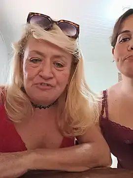Stripchat Free Live Porn of Bellapotencia1985