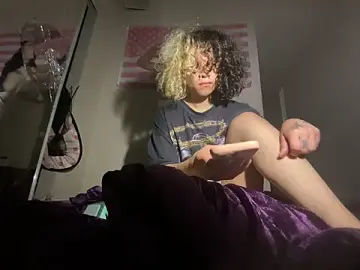 Stripchat Adult Webcams of Creolegirl19